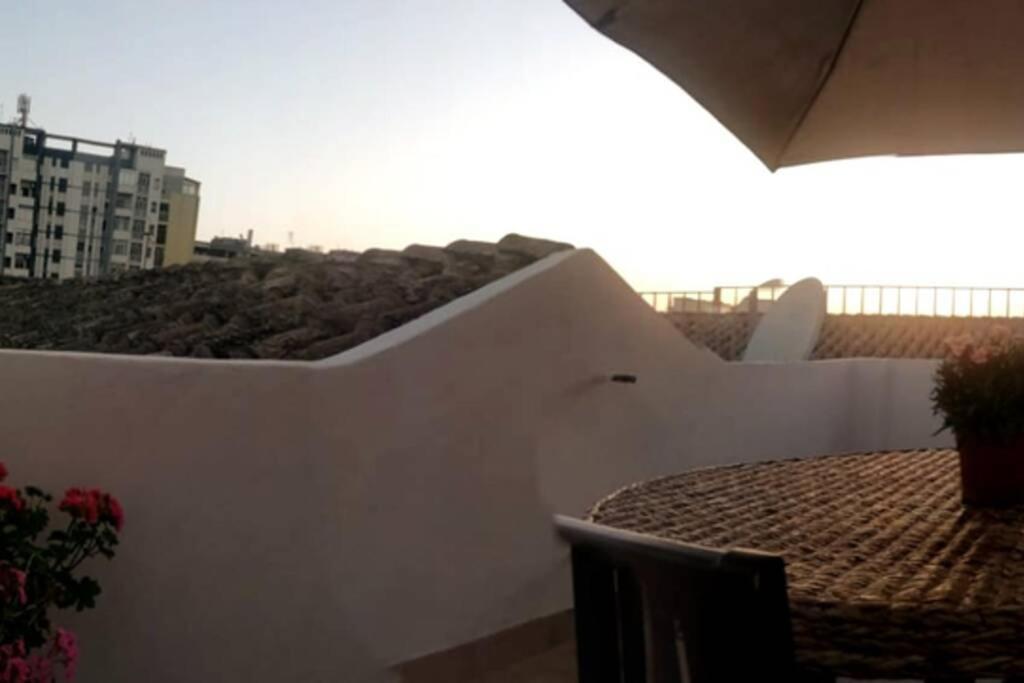 Cozy In The Center With Terrace Appartamento *